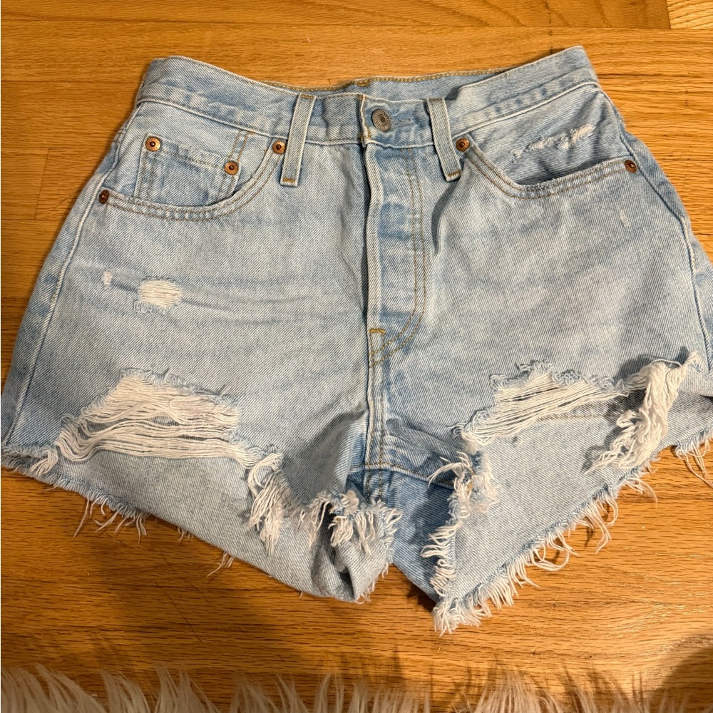 levi shorts